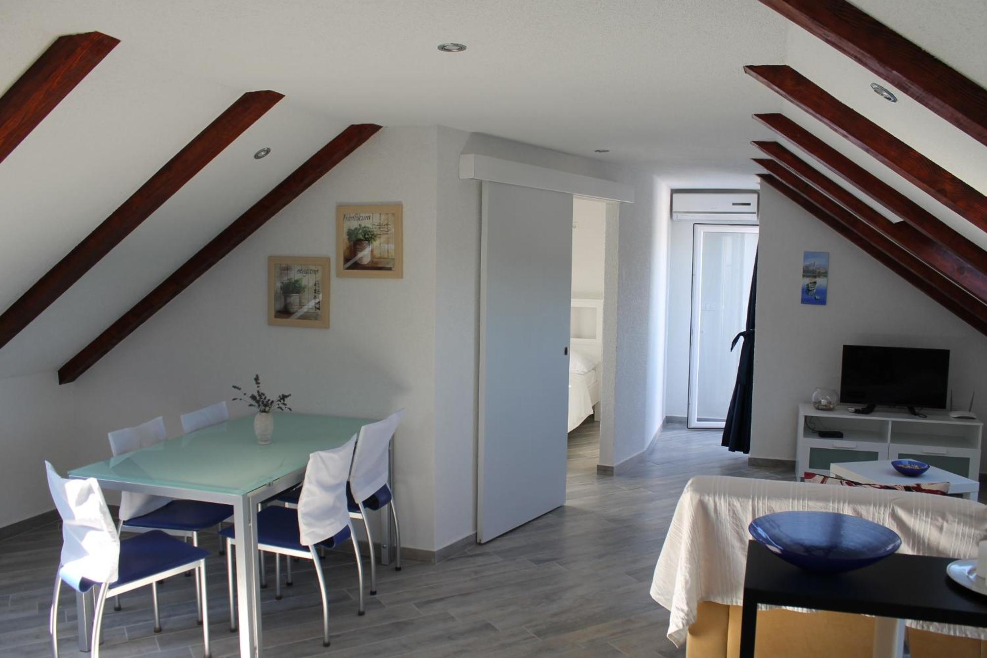 Apartments Yerkovic Маріна Номер фото
