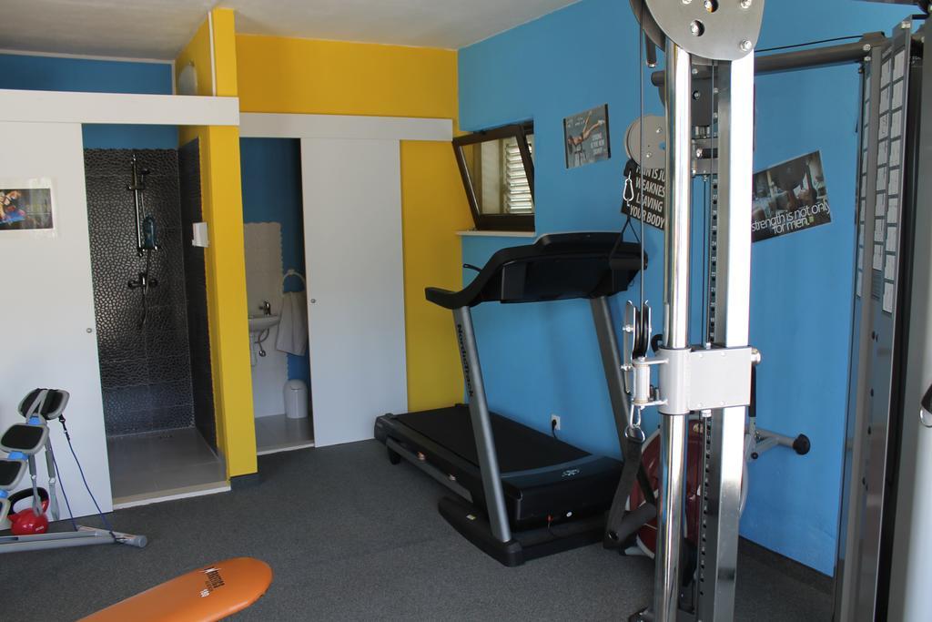 Apartments Yerkovic Маріна Екстер'єр фото
