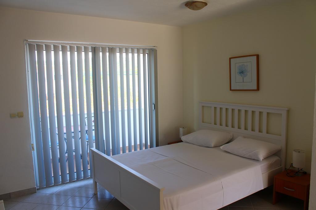 Apartments Yerkovic Маріна Номер фото