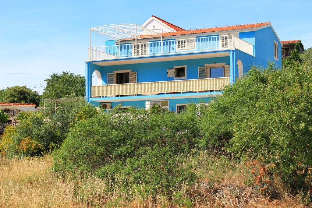 Apartments Yerkovic Маріна Екстер'єр фото