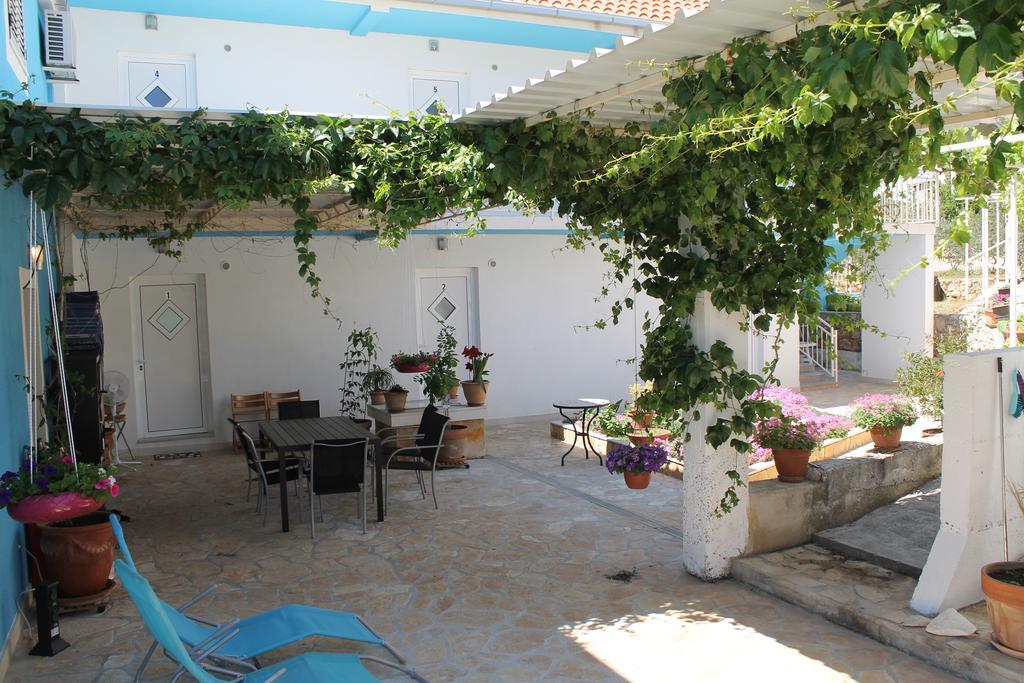 Apartments Yerkovic Маріна Екстер'єр фото