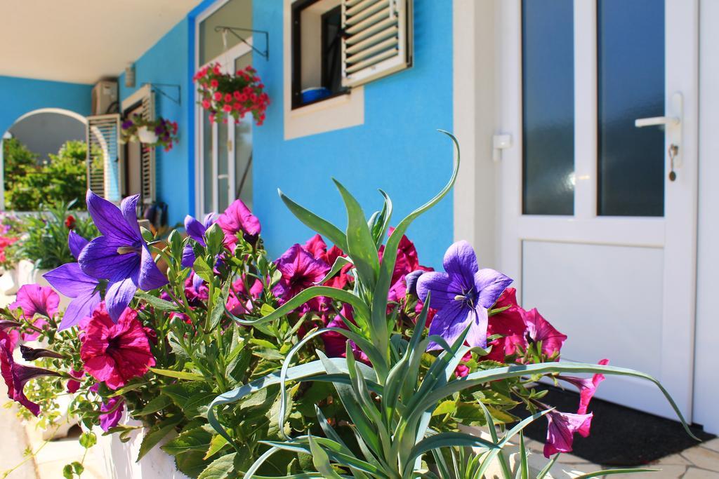 Apartments Yerkovic Маріна Екстер'єр фото